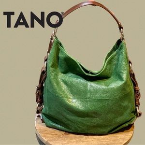 ⭐️⭐️Beautiful Shimmery Emerald Green Hobo Bag⭐️⭐️. Like New!